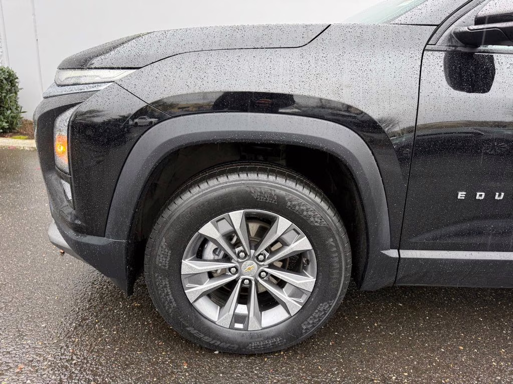 2025 Mosaic Black Metallic Chevrolet Equinox LT AWD SUV