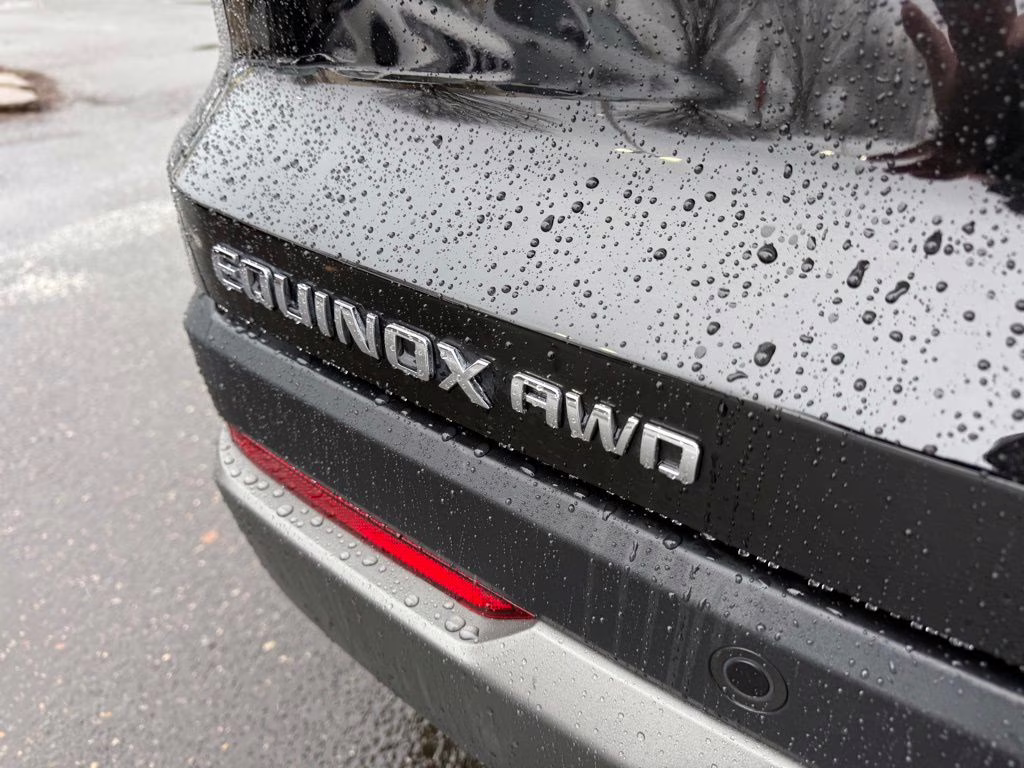 2025 Mosaic Black Metallic Chevrolet Equinox LT AWD SUV