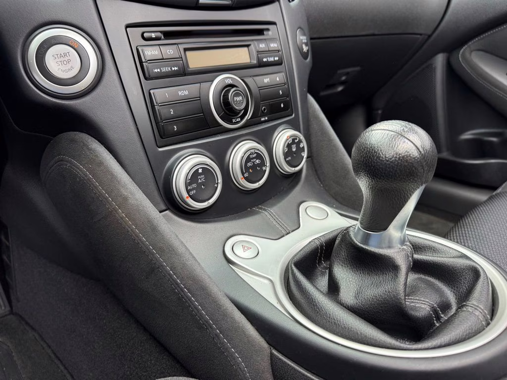 2010 Brilliant Silver Metallic Nissan 370Z Base RWD Convertible