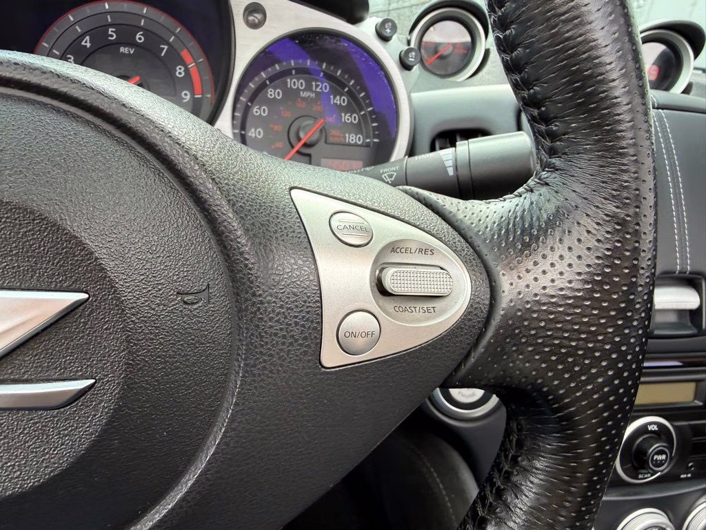 2010 Brilliant Silver Metallic Nissan 370Z Base RWD Convertible