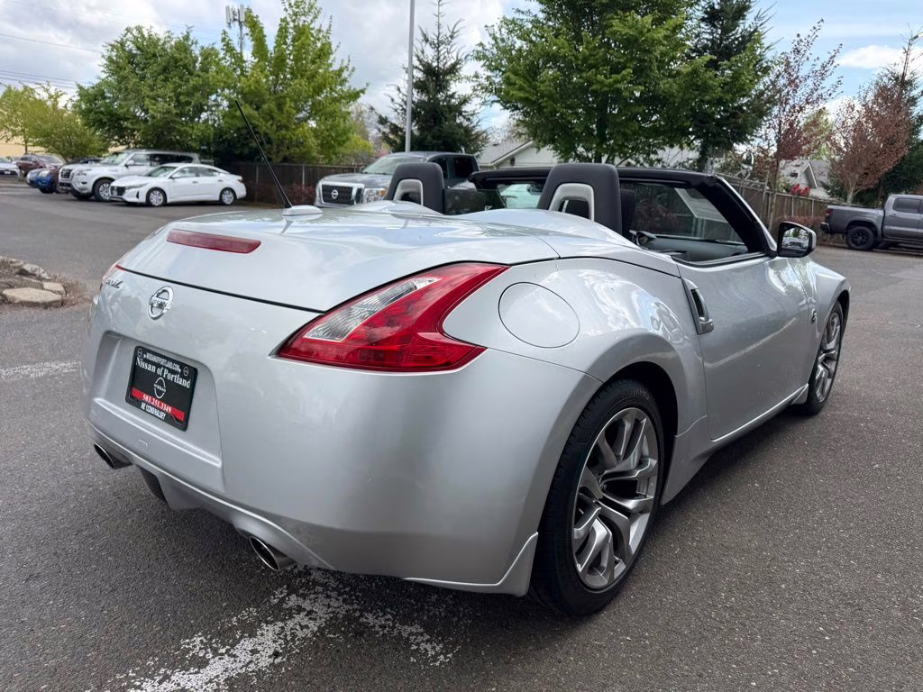 2010 Brilliant Silver Metallic Nissan 370Z Base RWD Convertible