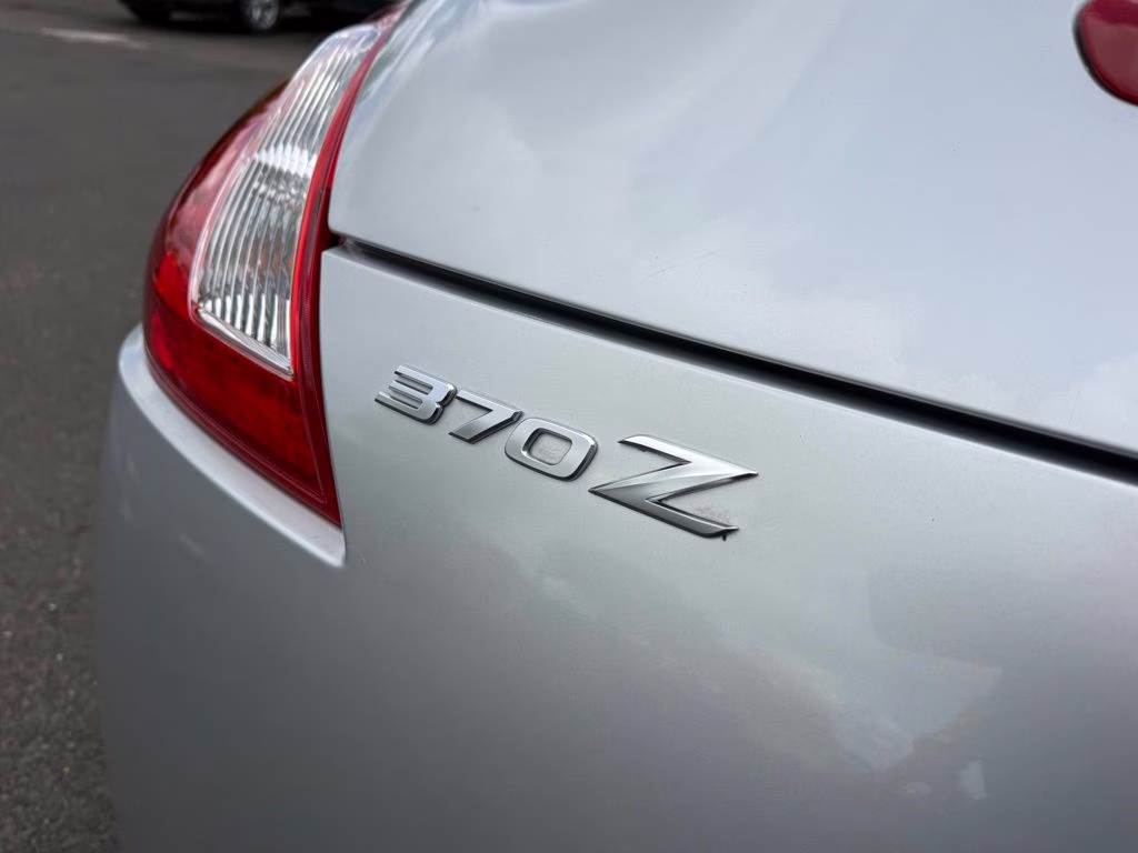 2010 Brilliant Silver Metallic Nissan 370Z Base RWD Convertible