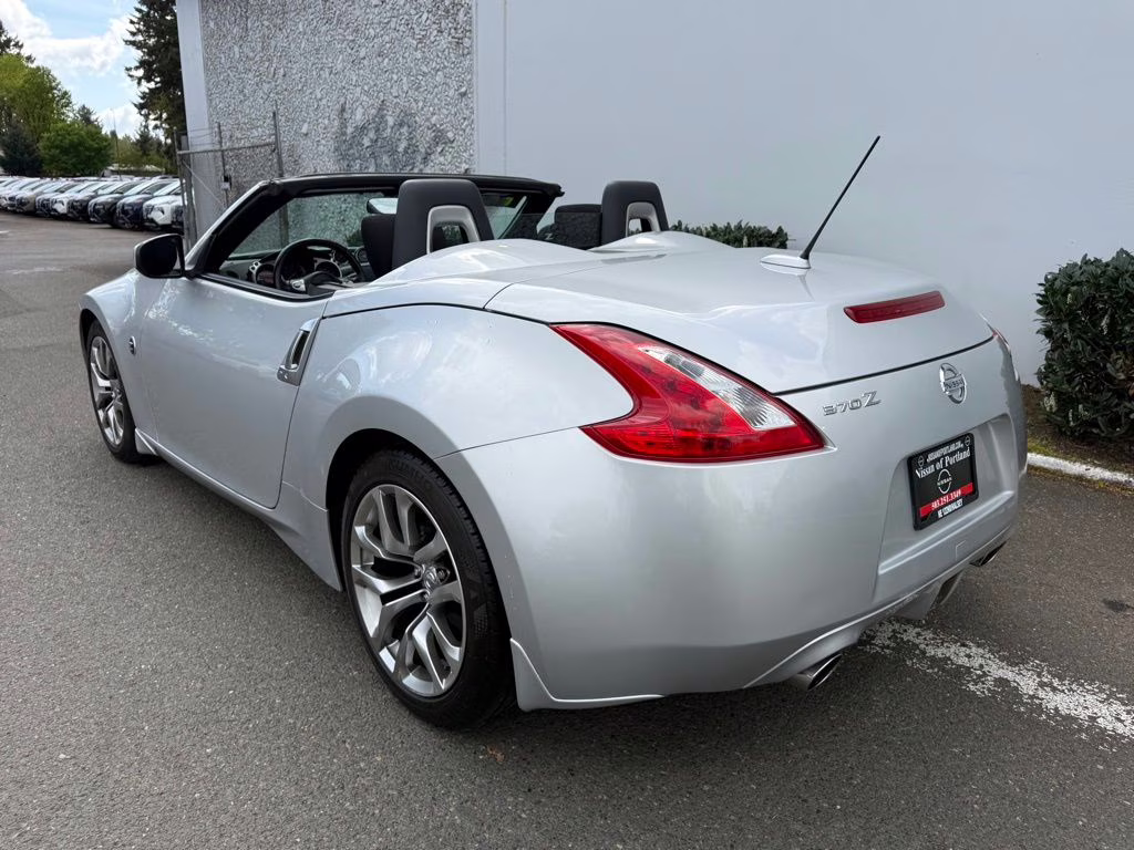 2010 Brilliant Silver Metallic Nissan 370Z Base RWD Convertible
