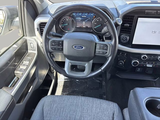 2022 Oxford White Ford F-150 XLT 4X4 Truck