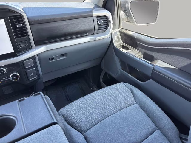 2022 Oxford White Ford F-150 XLT 4X4 Truck