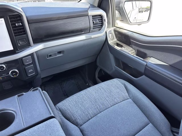 2022 Oxford White Ford F-150 XLT 4X4 Truck
