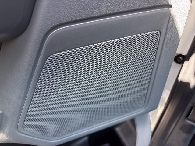 2022 Oxford White Ford F-150 XLT 4X4 Truck