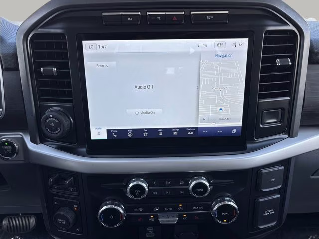 2022 Oxford White Ford F-150 XLT 4X4 Truck