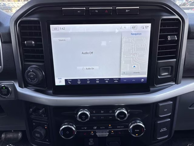 2022 Oxford White Ford F-150 XLT 4X4 Truck