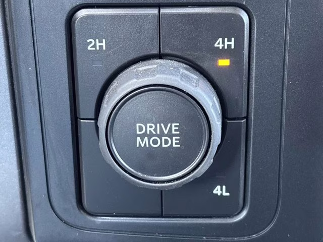 2022 Oxford White Ford F-150 XLT 4X4 Truck