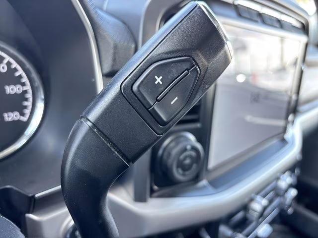 2022 Oxford White Ford F-150 XLT 4X4 Truck