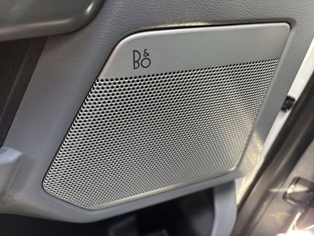 2023 Oxford White Ford F-150 XLT 4X4 Truck