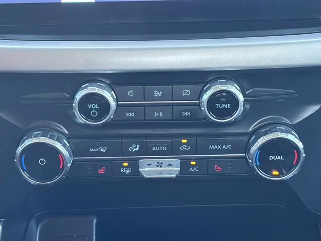 2023 Oxford White Ford F-150 XLT 4X4 Truck