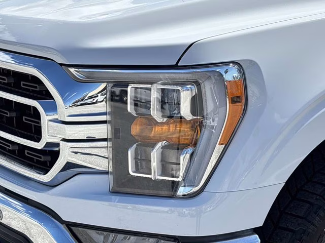 2023 Oxford White Ford F-150 XLT 4X4 Truck