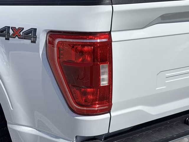 2023 Oxford White Ford F-150 XLT 4X4 Truck