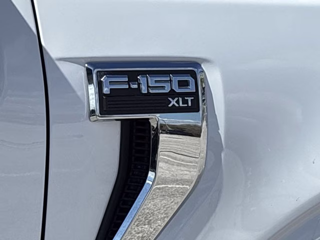 2023 Oxford White Ford F-150 XLT 4X4 Truck