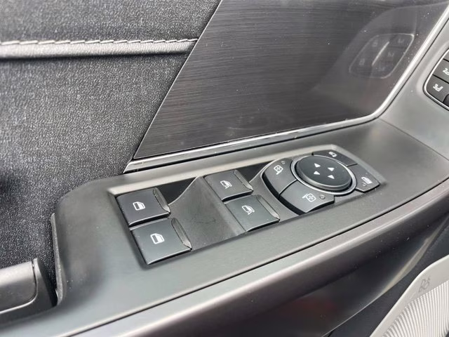 2026 Black Metallic Ford F-150 LARIAT 4X4 Truck