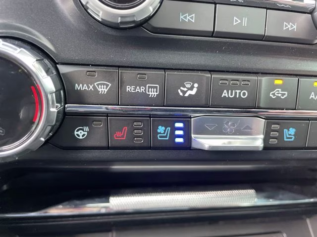 2026 Black Metallic Ford F-150 LARIAT 4X4 Truck