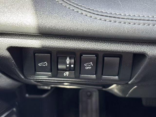 2023 Crystal White Pearl Subaru Outback Limited AWD SUV