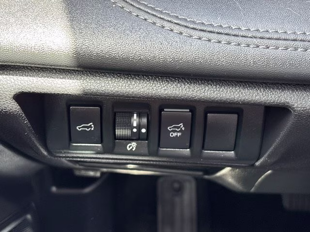 2023 Crystal White Pearl Subaru Outback Limited AWD SUV