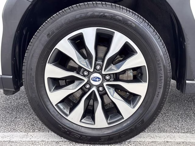 2023 Crystal White Pearl Subaru Outback Limited AWD SUV