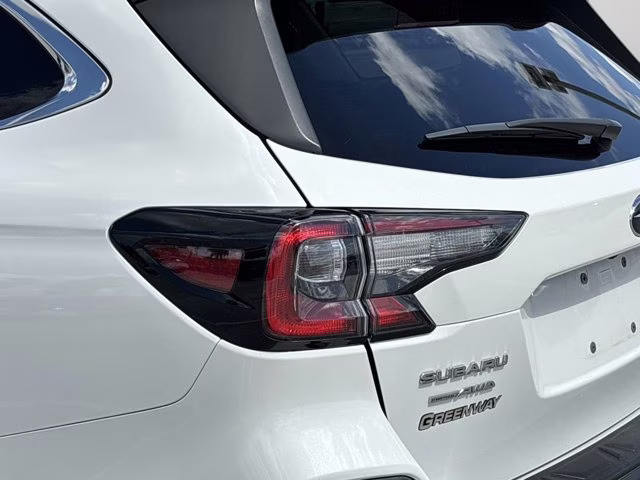 2023 Crystal White Pearl Subaru Outback Limited AWD SUV