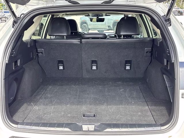 2023 Crystal White Pearl Subaru Outback Limited AWD SUV