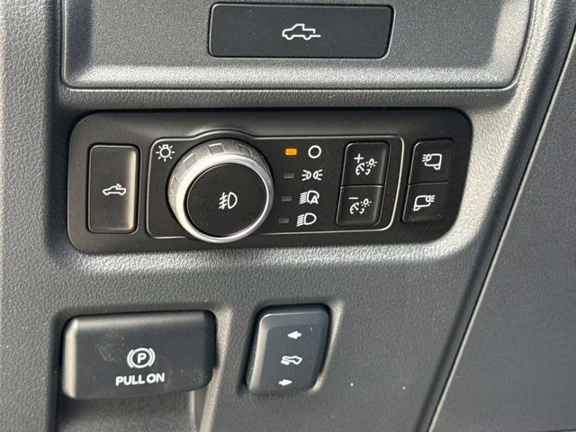 2026 Gray Ford F-150 Lariat 4X4 Truck