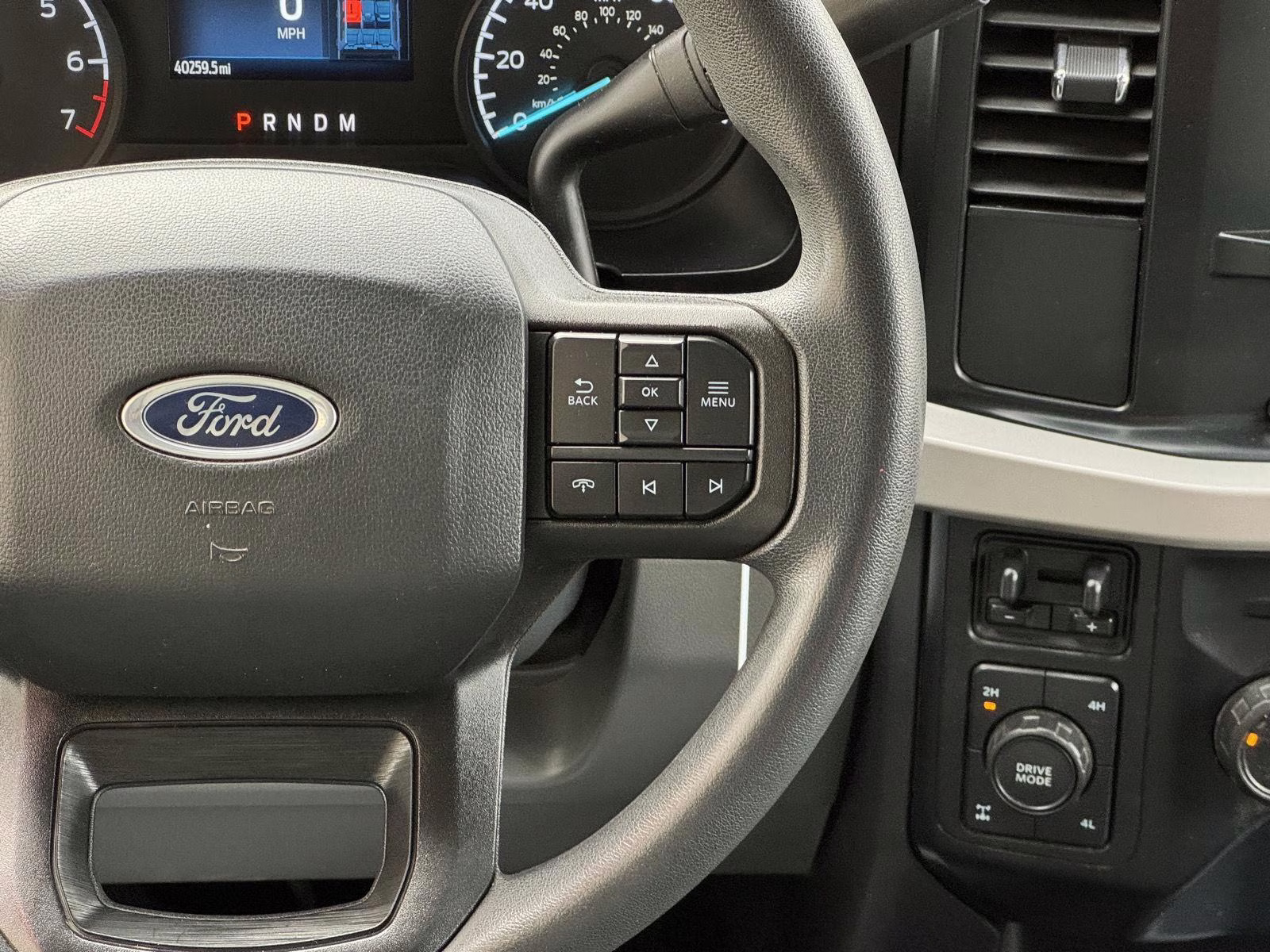 2023 Oxford White Ford Super Duty F-250 SRW XLT 4X4 Truck