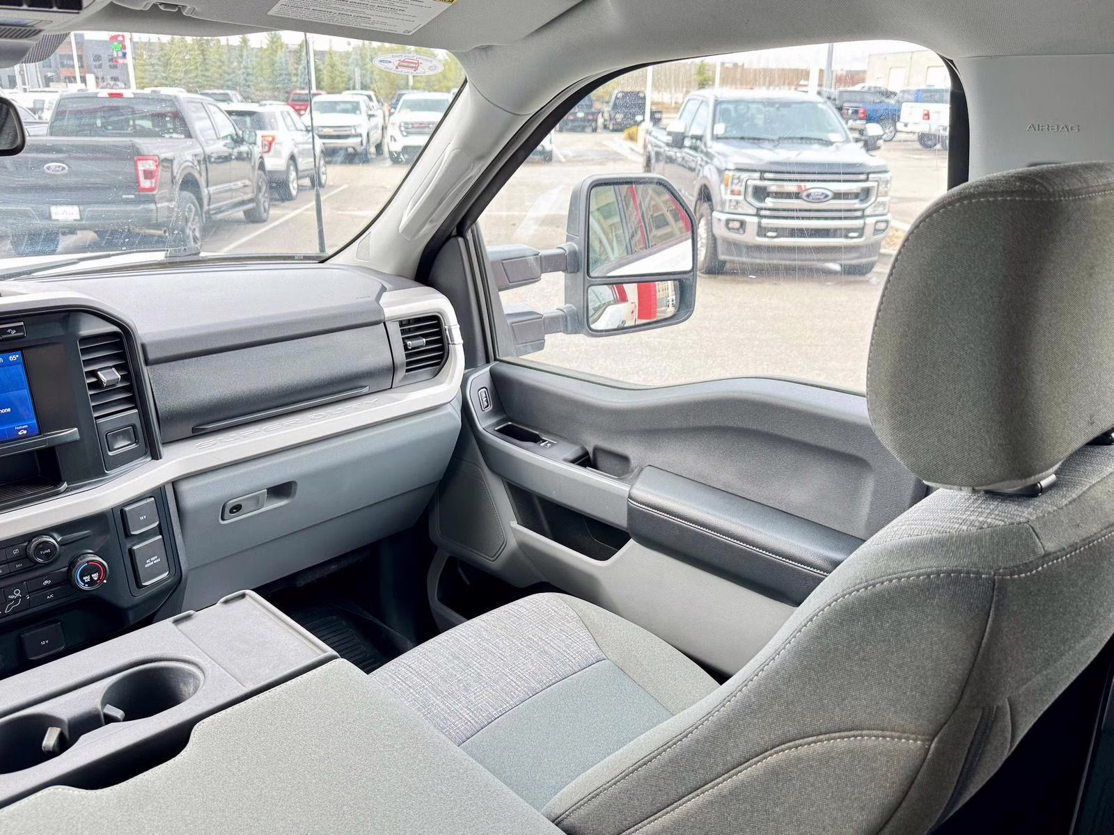 2023 Oxford White Ford Super Duty F-250 SRW XLT 4X4 Truck