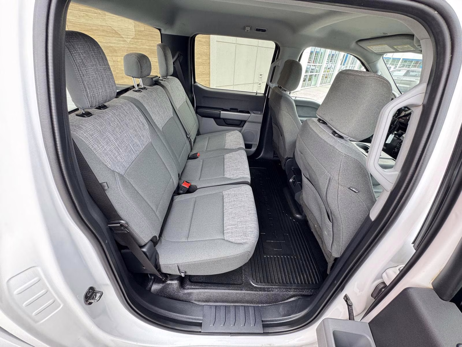 2023 Oxford White Ford Super Duty F-250 SRW XLT 4X4 Truck