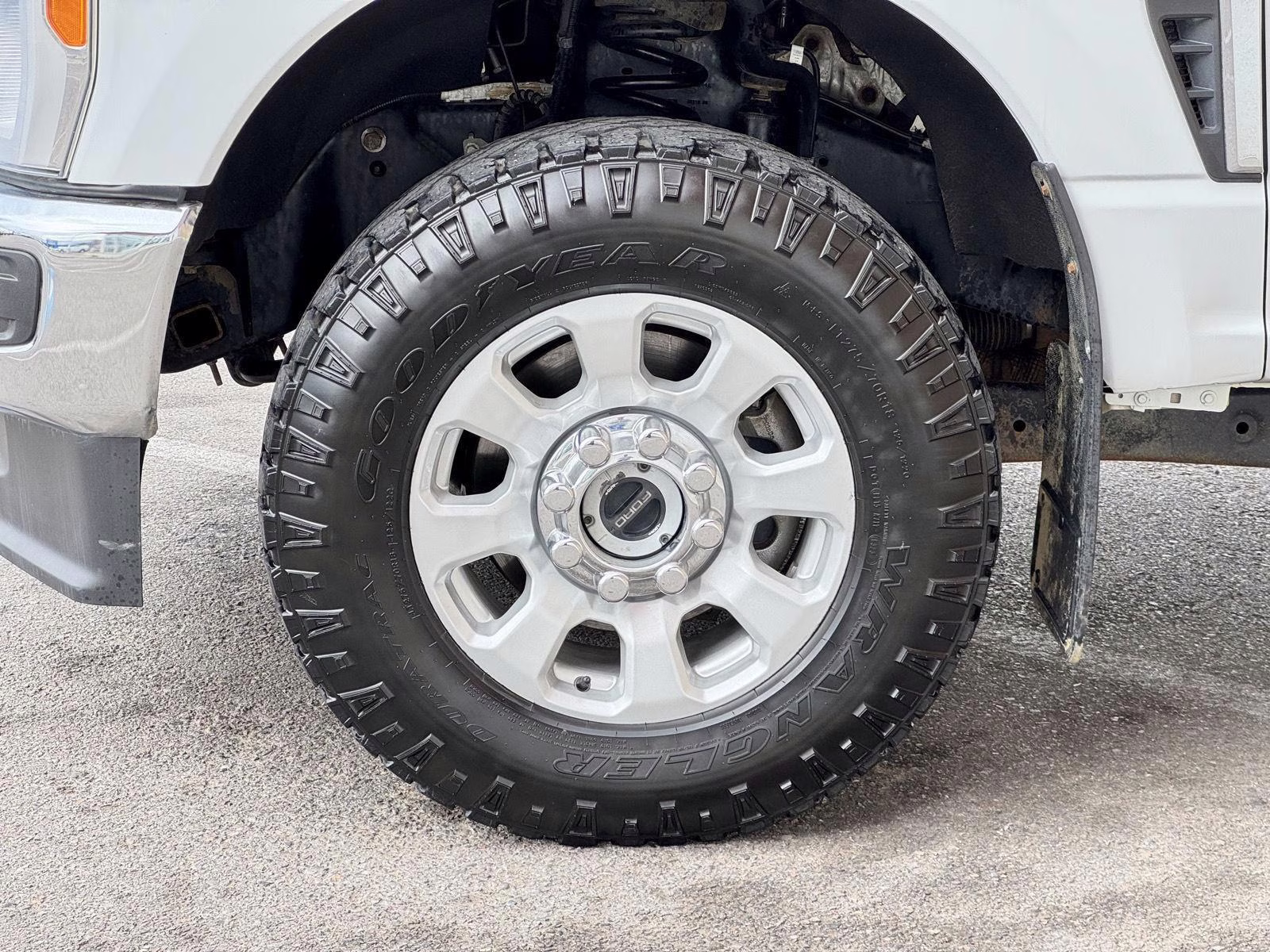 2023 Oxford White Ford Super Duty F-250 SRW XLT 4X4 Truck