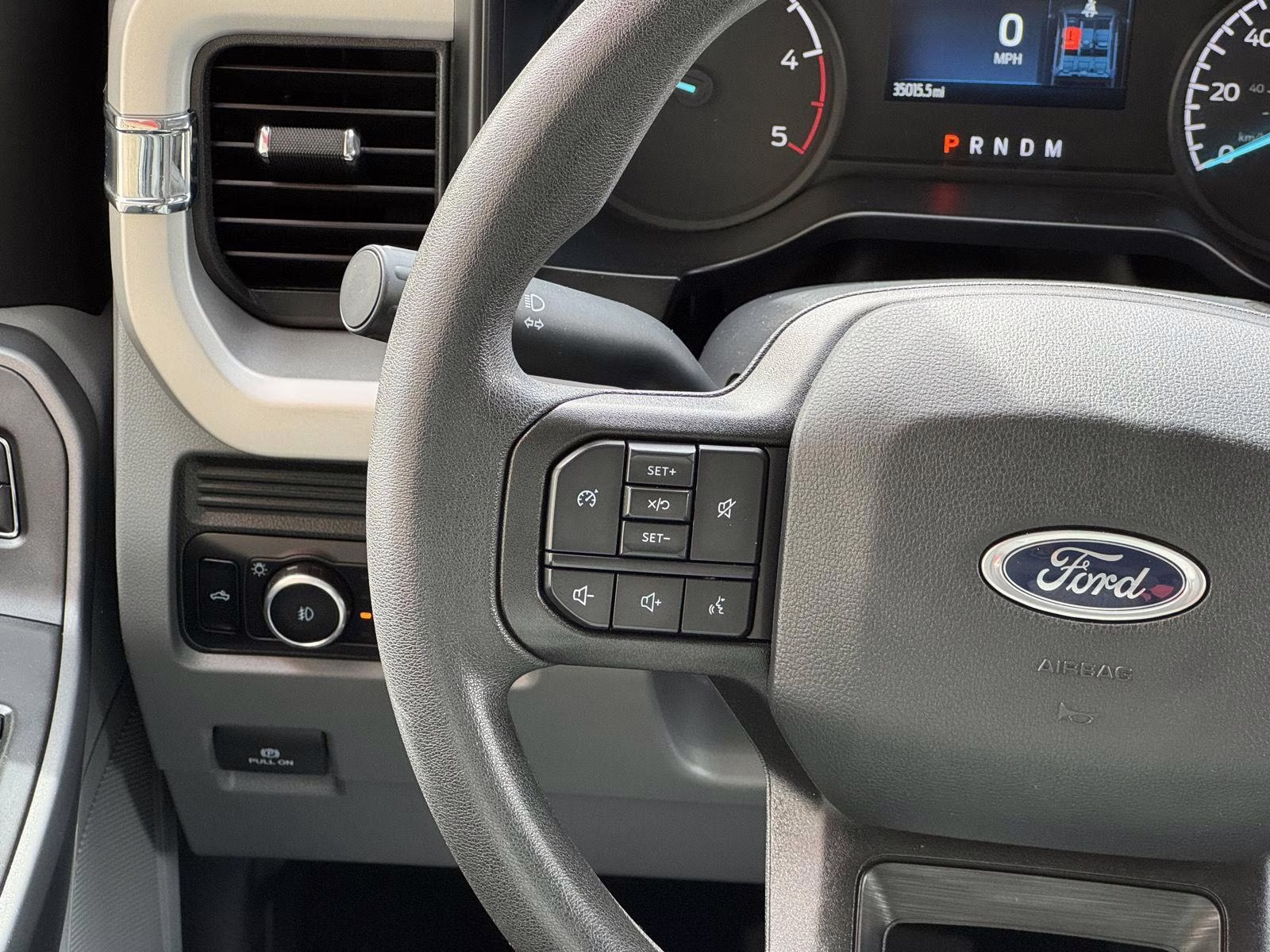 2023 Oxford White Ford Super Duty F-350 SRW XLT 4X4 Truck