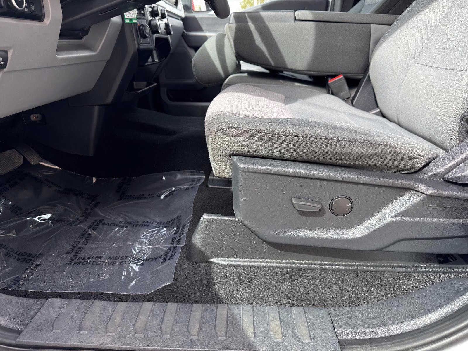 2023 Oxford White Ford Super Duty F-350 SRW XLT 4X4 Truck