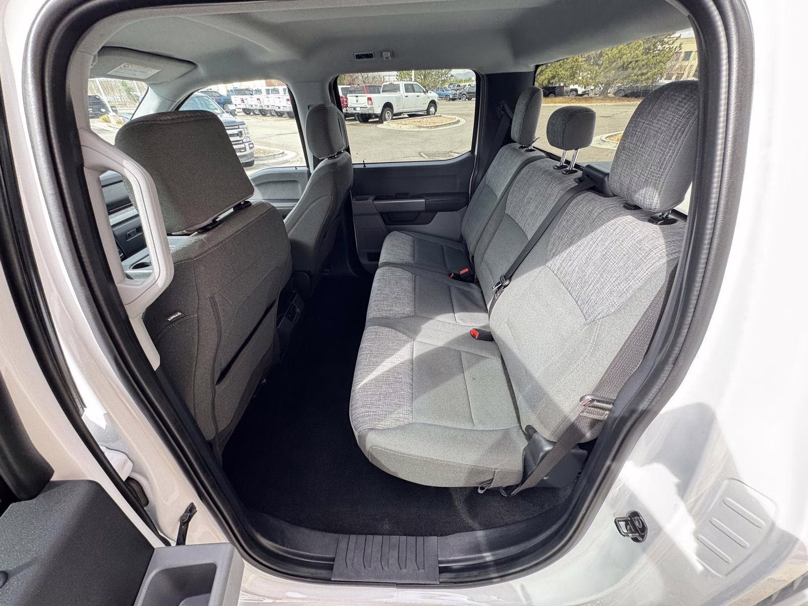 2023 Oxford White Ford Super Duty F-350 SRW XLT 4X4 Truck