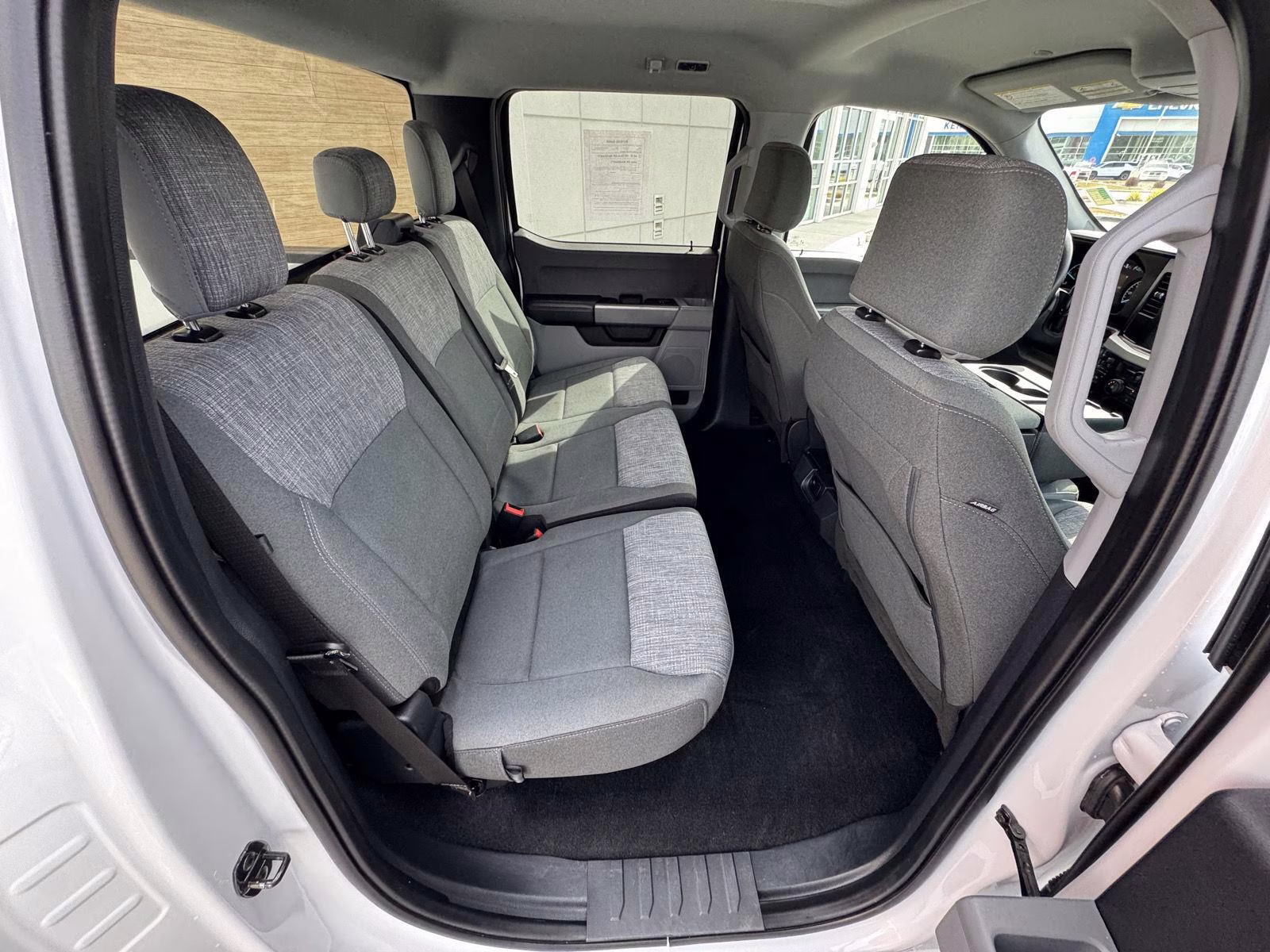 2023 Oxford White Ford Super Duty F-350 SRW XLT 4X4 Truck