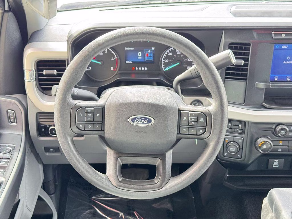 2023 White Ford Super Duty F-350 SRW XLT 4X4 Truck
