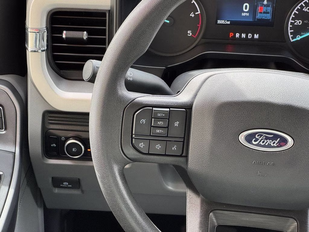 2023 White Ford Super Duty F-350 SRW XLT 4X4 Truck