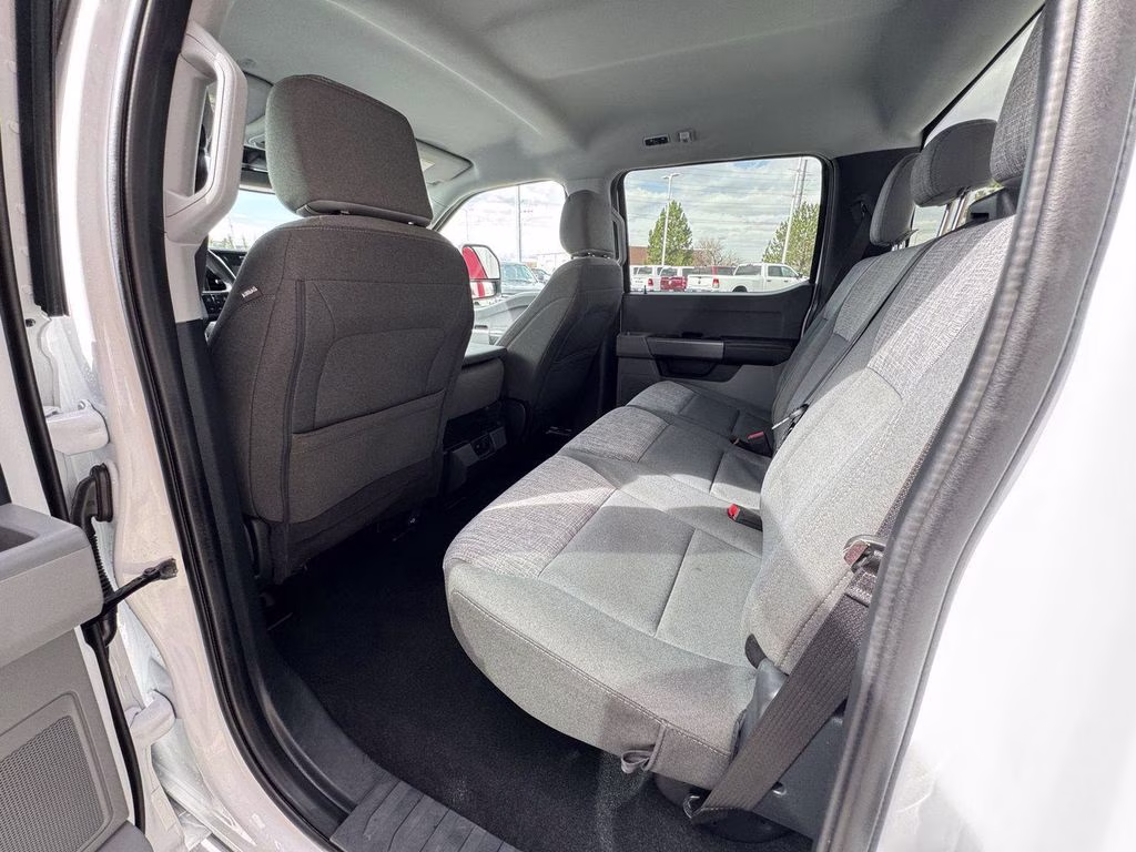 2023 White Ford Super Duty F-350 SRW XLT 4X4 Truck