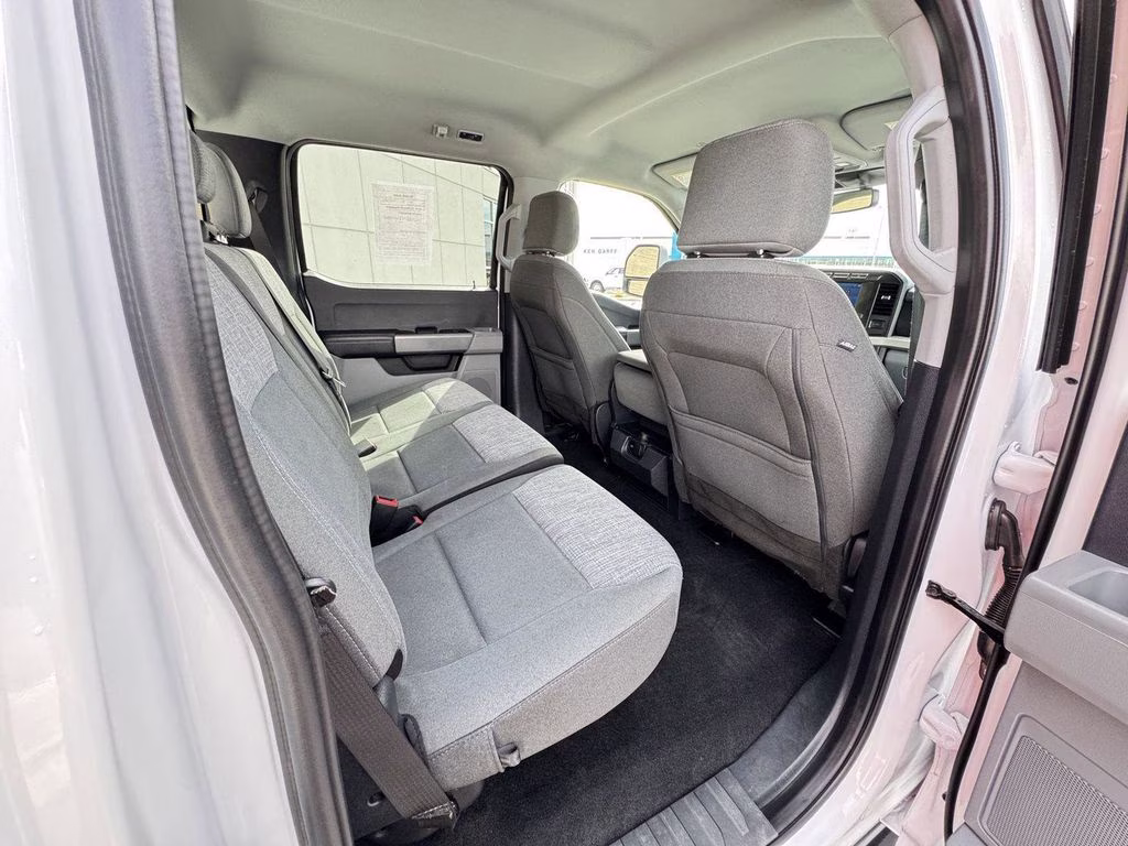 2023 White Ford Super Duty F-350 SRW XLT 4X4 Truck