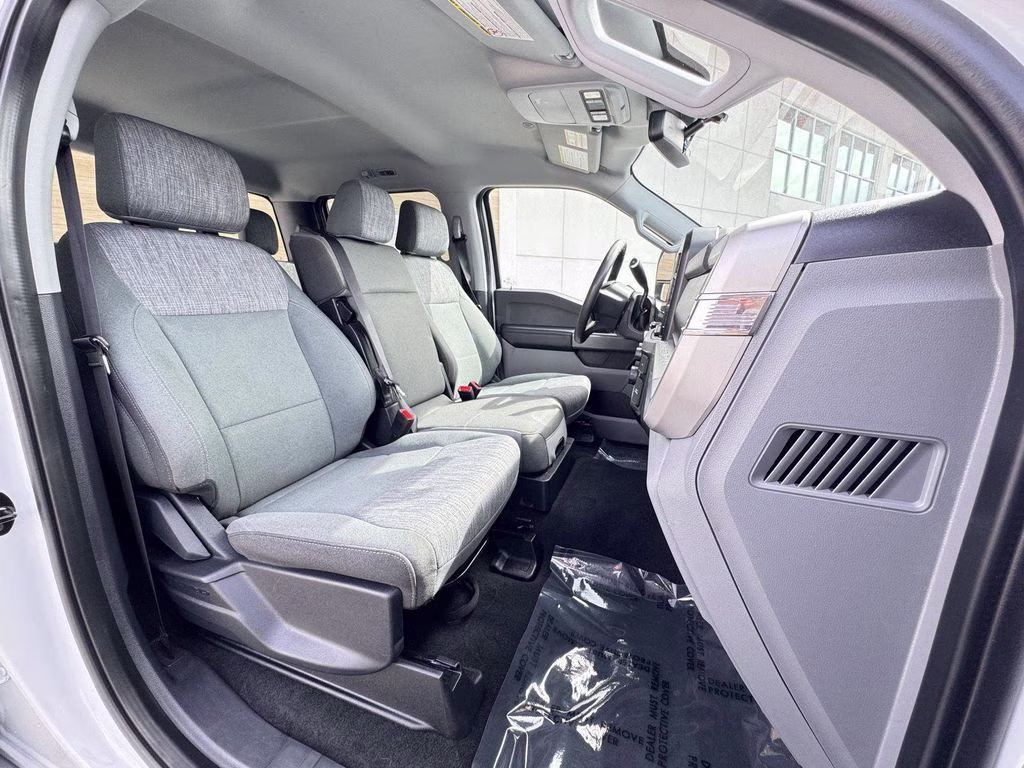 2023 White Ford Super Duty F-350 SRW XLT 4X4 Truck