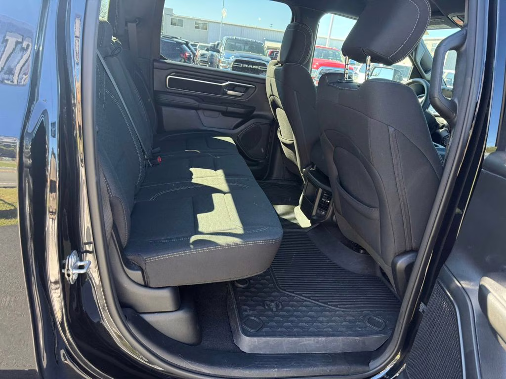 2025 Diamond Black Crystal Pearlcoat Ram 1500 Big Horn 4X4 Truck