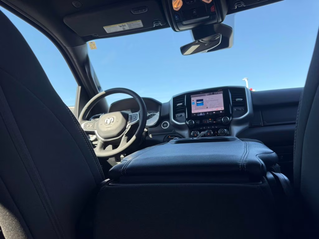 2025 Diamond Black Crystal Pearlcoat Ram 1500 Big Horn 4X4 Truck
