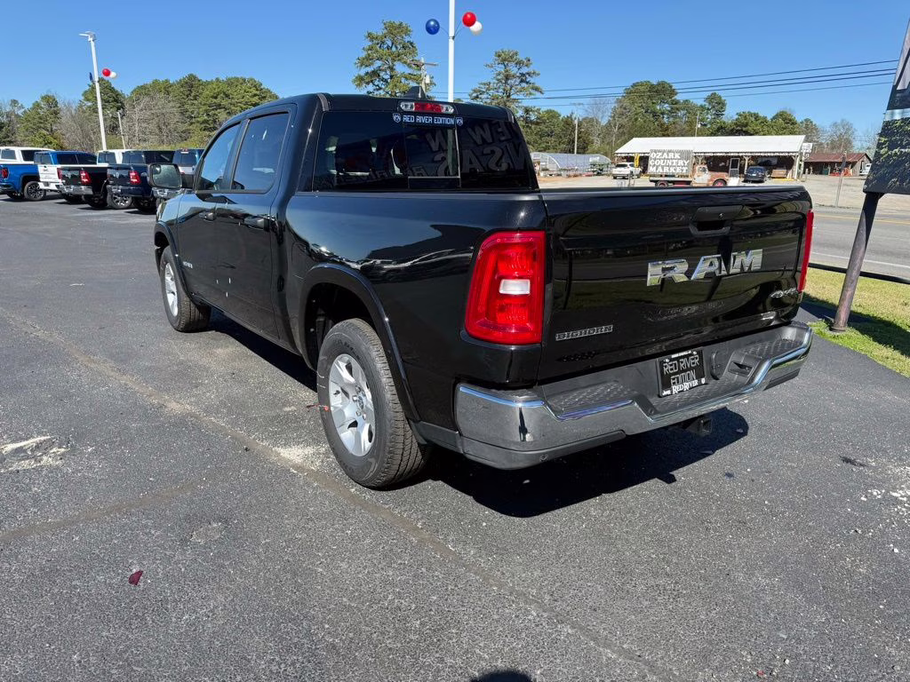 2025 Diamond Black Crystal Pearlcoat Ram 1500 Big Horn 4X4 Truck