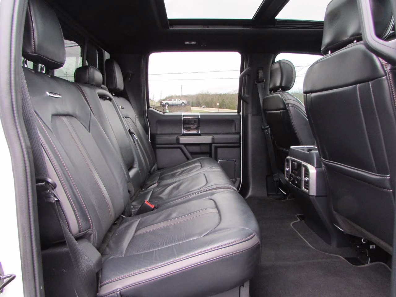 2022 Star White Metallic Tri-Coat Ford Super Duty F-250 SRW Platinum 4X4 Truck