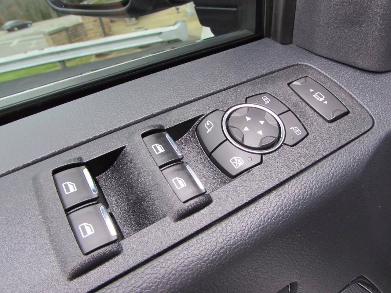 2022 Star White Metallic Tri-Coat Ford Super Duty F-250 SRW Platinum 4X4 Truck