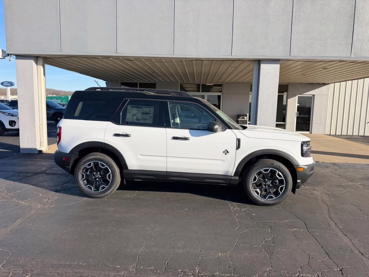 2026 Oxford White Ford Bronco Sport Outer Banks 4X4 SUV