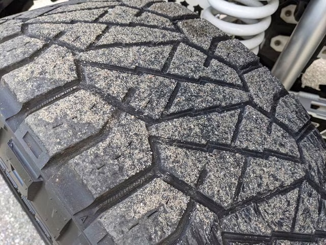 2020 Oxford White Ford Super Duty F-250 SRW Lariat 4X4 Truck