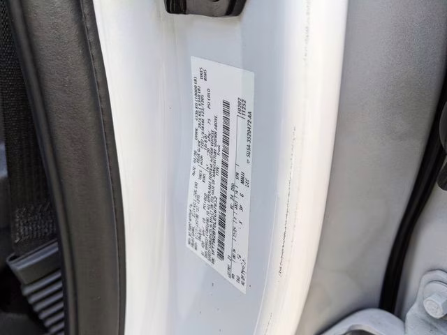 2020 Oxford White Ford Super Duty F-250 SRW Lariat 4X4 Truck
