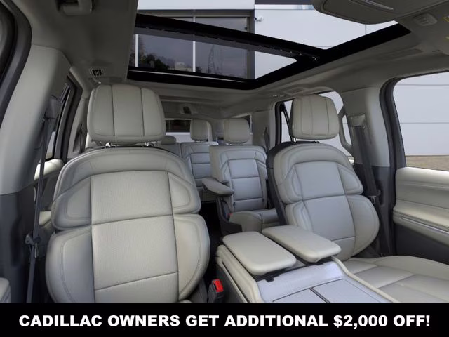 2026 Pristine White Metallic Tri-Coat Lincoln Navigator Reserve 4X4 SUV